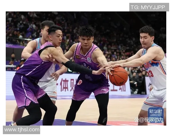 2015年CBA季后赛北京队与东莞队激战回顾及精彩瞬间分析